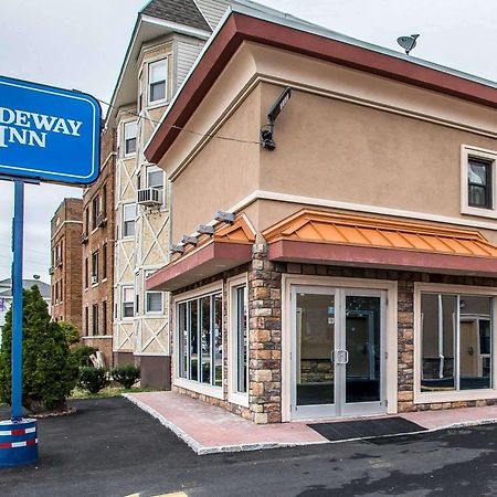 Rodeway Inn Belleville Exterior foto
